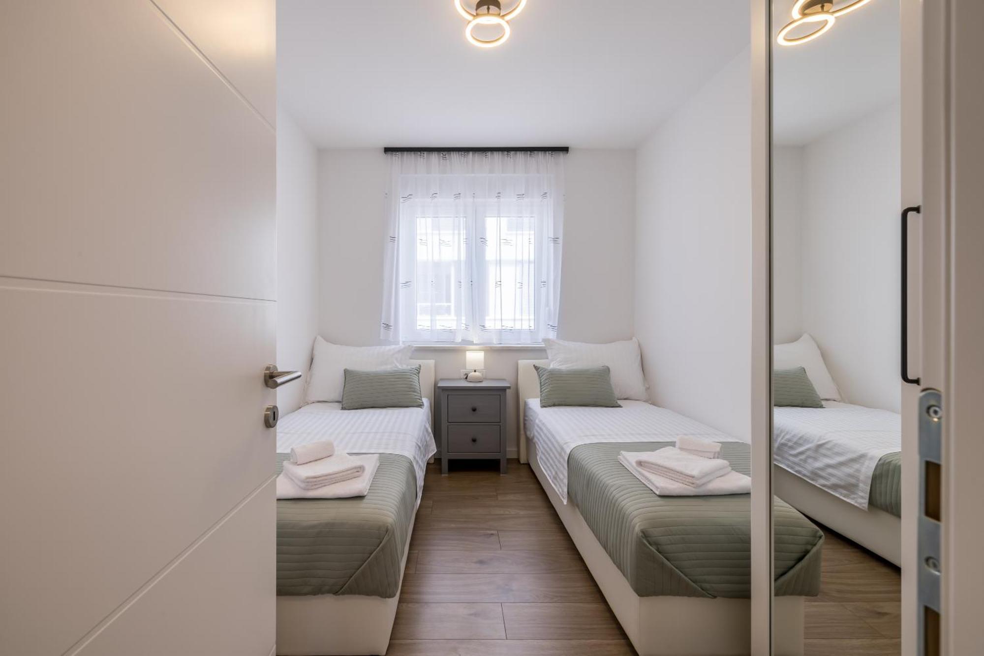 Adriatic Nest, Cozy And Modern Two Bedroom Apartment Kaštela 外观 照片