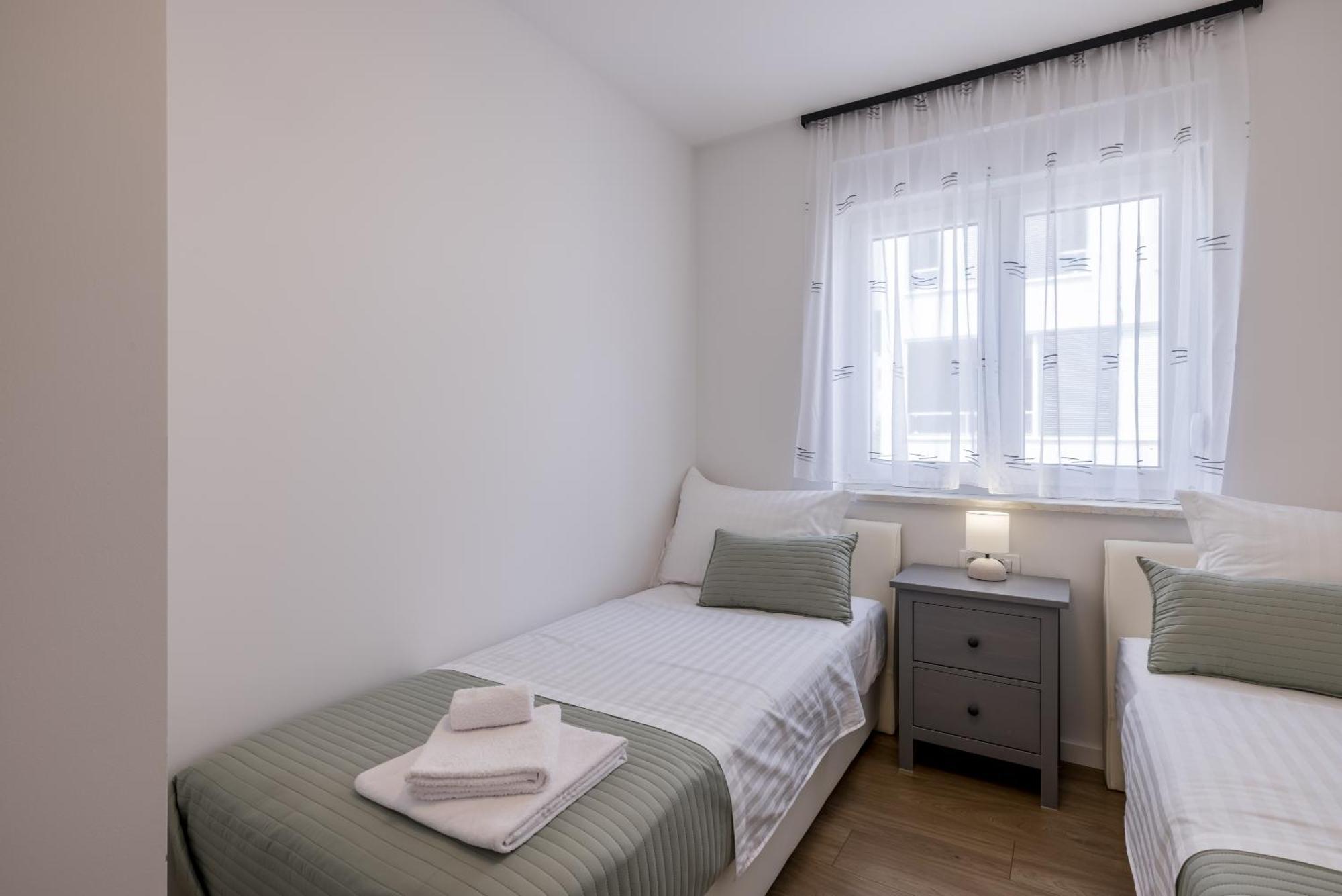Adriatic Nest, Cozy And Modern Two Bedroom Apartment Kaštela 外观 照片